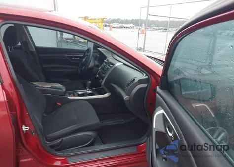 2015 Nissan Altima 2.5/2.5 S/2.5 Sl/2.5 Sv z USA, uszkodzony, nr VIN 1N4AL3AP0FC252112